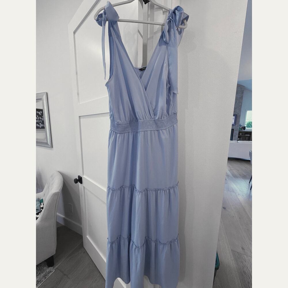 Light blue sleeveless tiered maxi dress tie-shoulder straps smocked waist XL